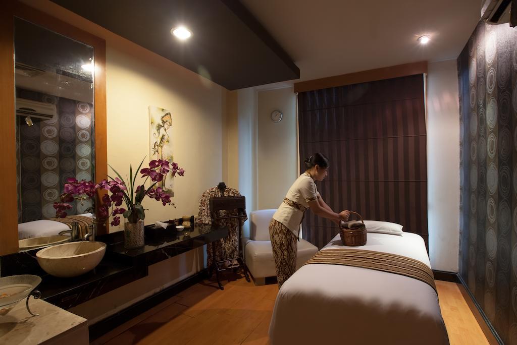 Ibis Mangga Dua Hotel Jakarta Exterior photo